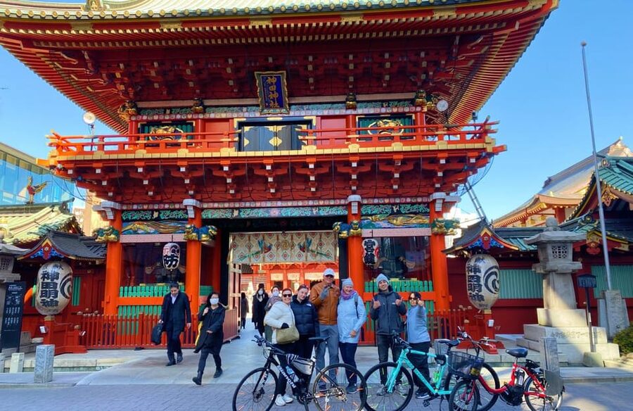Tokyo: 3-Hour Bike or E-Bike Tour of City's Hidden Gems - Why a bicycle works so well in central Tokyo