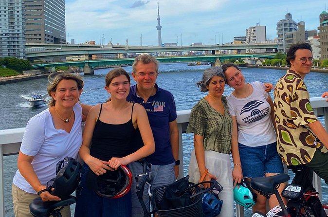 Tokyo 3 Hour E Bike Tour of the City Bayside Areas - Tsukiji Fish Market and a quick bite