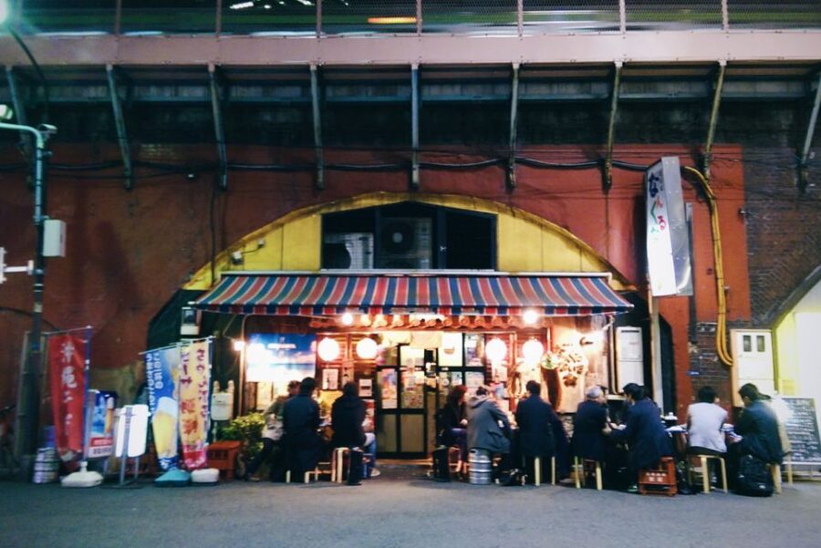 Tokyo: 3-Hour Food Tour of Shinbashi at Night - The guide can shape the whole evening