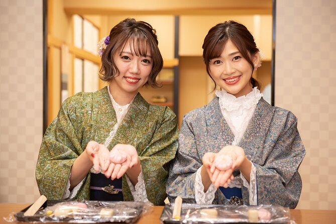 Tokyo 6hr Private Guided Tour & Japanese Sweets Making Experience - Tsukiji Fish Market for food and local flavor