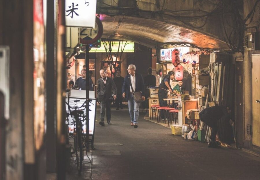 Tokyo After 5: Local Eats, Drinks & Culture Walk - Who should book Tokyo After 5?