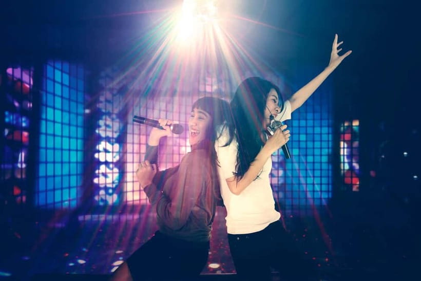 Tokyo: Akihabara, Shibuya, Karaoke & City Lights Night Tour - Why this night tour works for a first Tokyo evening