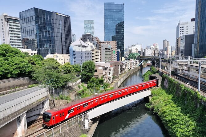 Tokyo ART Walking: National Museum and Yanaka ART Area - SCAI The Bathhouse in a former public bath