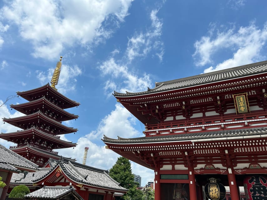 Tokyo: Asakusa and Tokyo’s Oldest Temple Senso-ji Tour - Why Asakusa makes such a good first Tokyo walk