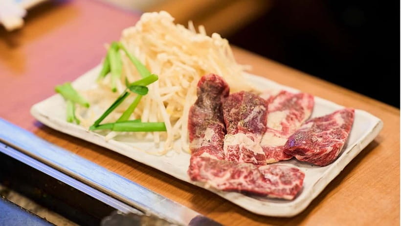 Tokyo: Asakusa Guided Food Tour with 12 Dishes & 3 Drinks - Key points at a glance
