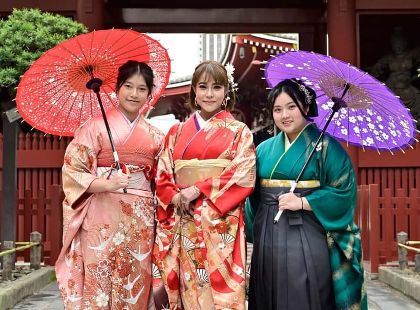 Tokyo: Asakusa Kimono Dressing and Matcha Experience - Choosing between a kimono and yukata