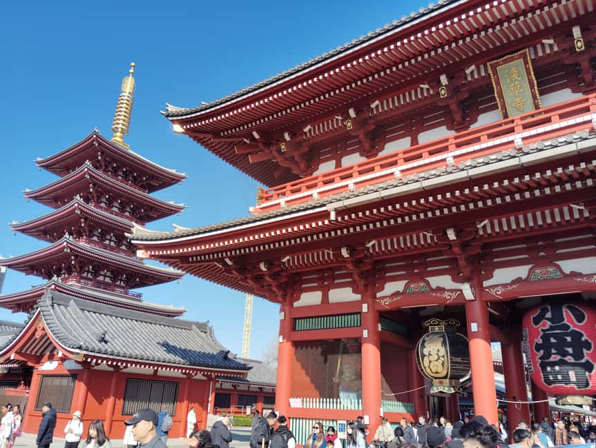 Tokyo: Asakusa & Senso-ji Temple 1.5-Hour Guided Tour - Why Senso-ji works so well as a first Tokyo temple