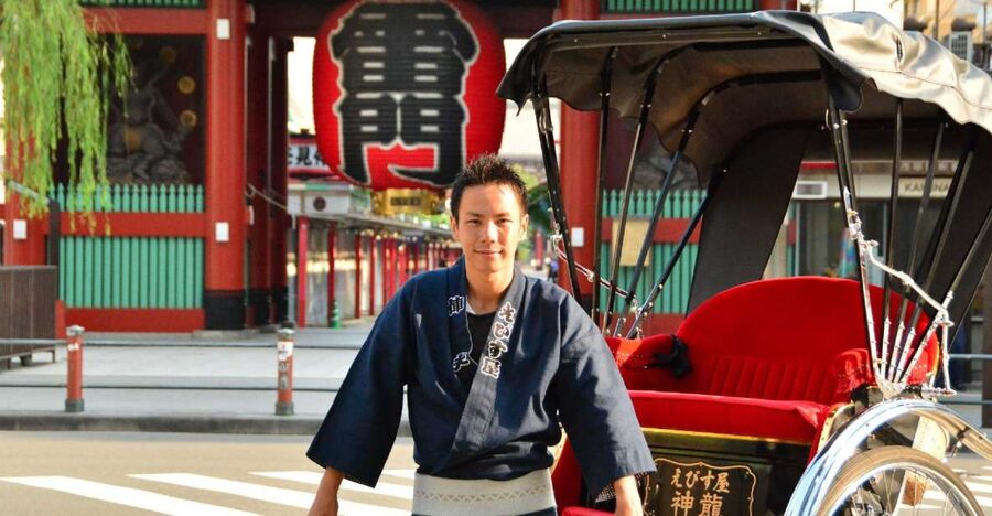 Tokyo: Asakusa Sightseeing Tour by Rickshaw - Why Asakusa works so well from a rickshaw