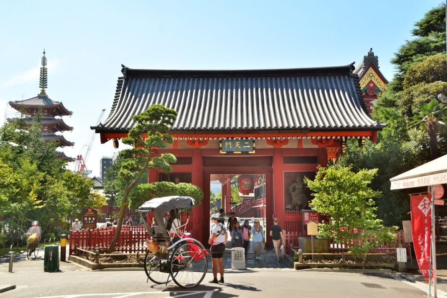 Tokyo: Asakusa Sightseeing Tour by Rickshaw - Denpoin Street and the return through older Asakusa