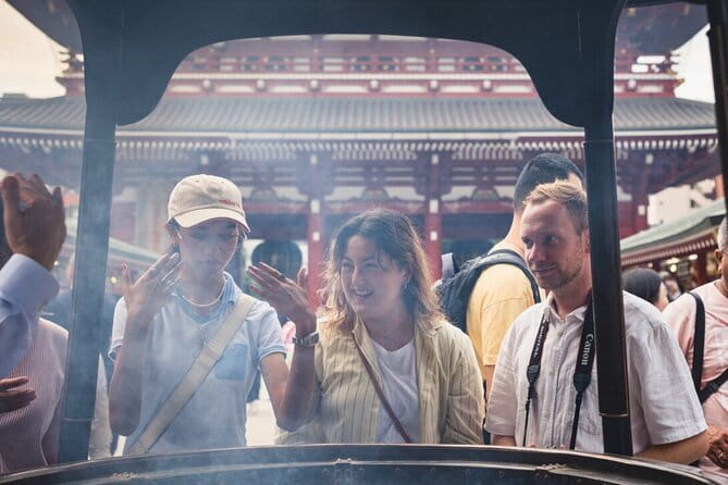 Tokyo: Asakusa Temple & Shrine Walking Tour with Local Guide - Asakusa Shrine and the Shinto side of the story