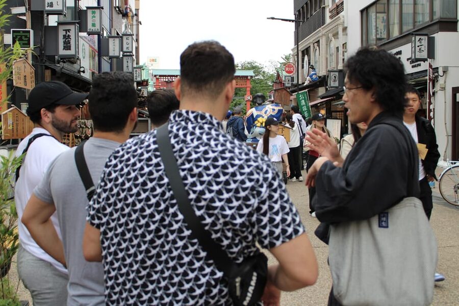 Tokyo: Asakusa Walking Tour with Japanese Comedian - Is $31 good value for 90 minutes?