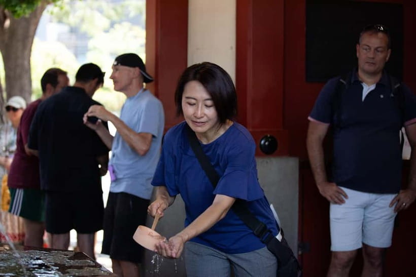 Tokyo: Asakusa Walking Tour with Sensoji Temple Visit - Asakusa Shrine and the Buddhist-Shinto contrast