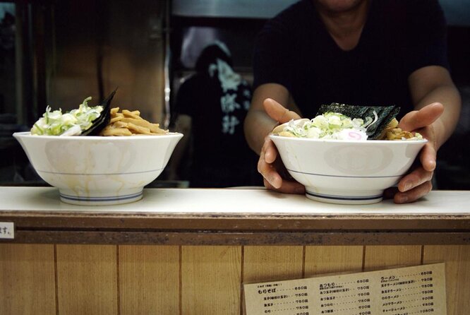 Tokyo Bar Hopping Tour in Shinjuku (All-You-Can-Drink + Dinner) - Why this Shinjuku night works so well