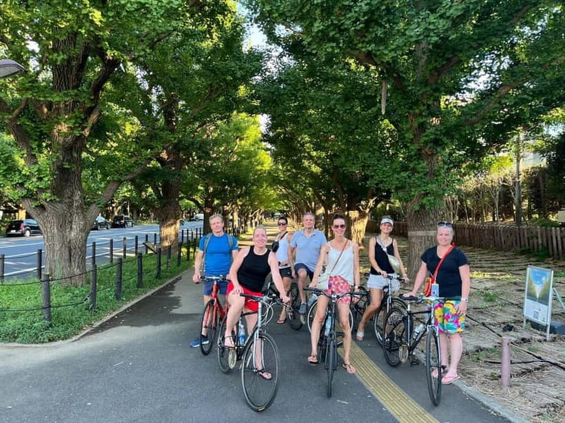 Tokyo Bike Tour: Shibuya, Harajuku & Hidden Gems - The guide makes the difference