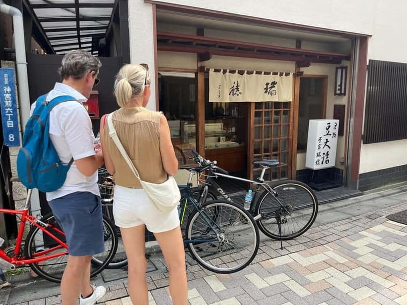 Tokyo Bike Tour: Shibuya, Harajuku & Hidden Gems - Hachikō and Harajuku in one efficient loop