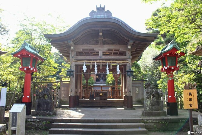 Tokyo: Bus Tour to Kamakura Great Buddha & Enoshima with Pickup - Tsurugaoka Hachimangu and Kamakura’s samurai past