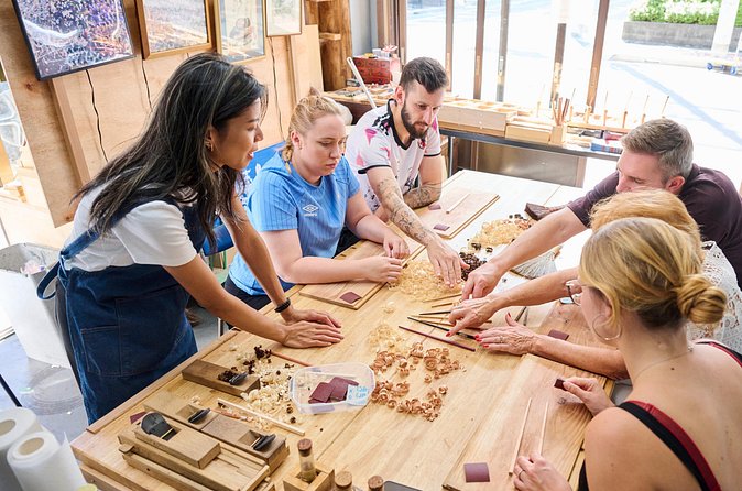 Tokyo Chopstick Making Workshop with Artisan - The small group works in your favor