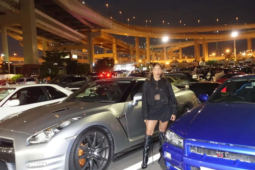 Tokyo: Daikoku Car Meet Tour at Night with JDM Guides - Arriving at Daikoku Parking Area
