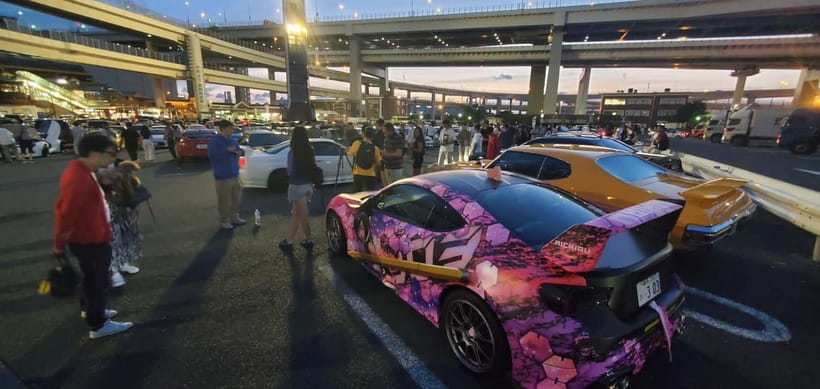 Tokyo: Daikoku JDM Car Meet in the Famous 303 600HP GTR R-35 - Safety, families, and practical comfort