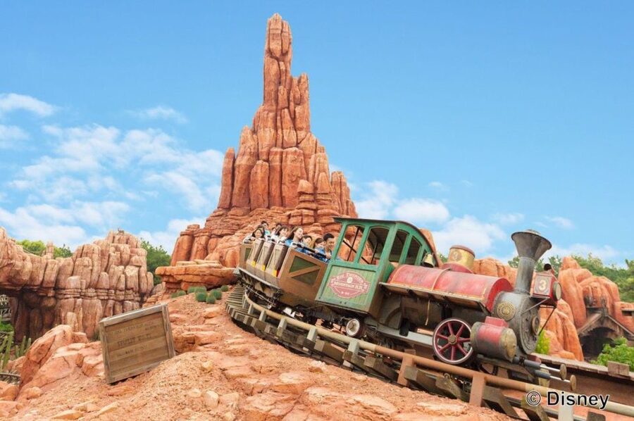 Tokyo Disneyland 1-Day Passport - Food, shops, and Japanese Disney style