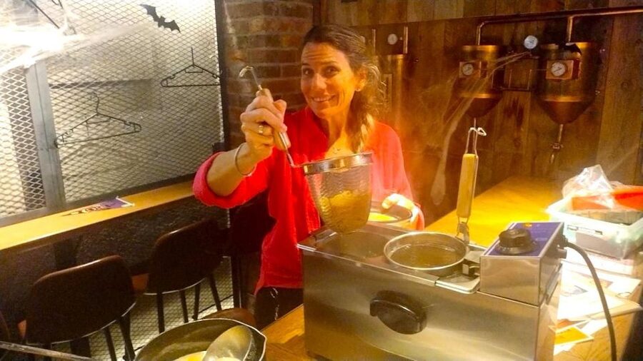 Tokyo: Easy Ramen Cooking Experience in Kabukicho, Shinjuku - What the one-hour ramen class really teaches