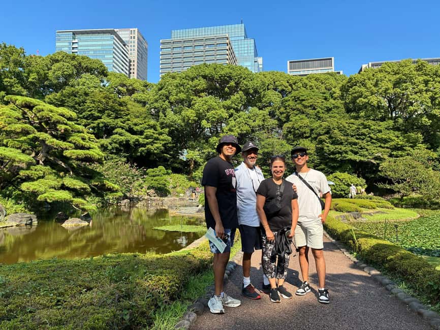Tokyo: Edo Castle Ruins & Imperial Palace East Garden Tour - Finishing in Ninomaru Garden