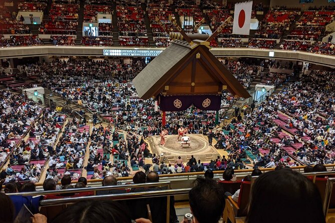 Tokyo: Enjoy Sumo match and know about it! [Ticket included] - Inside the Kokugikan before the bouts