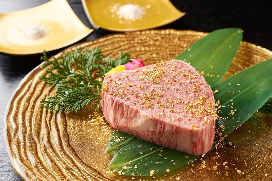 Tokyo: Exquisite Wagyu Beef Experience at Yakiniku Nikunone - The Kinzakura Course: Chateaubriand, Caviar, and Sea Urchin