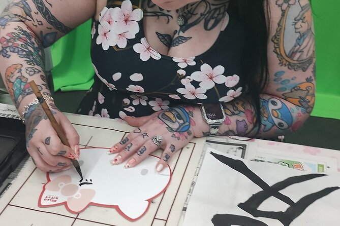 Tokyo Family Culture Workshop: Calligraphy, Origami &Yukata Photo - A quiet family activity in Hiroo