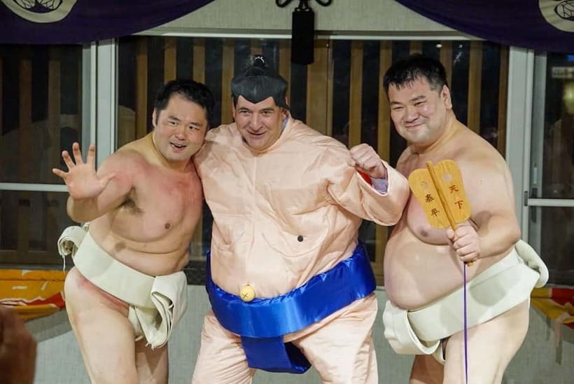 Tokyo: Family Sumo Workshop & Live Wrestling Show with Lunch - Photo time is more useful than a quick souvenir picture