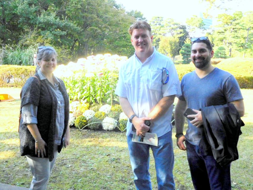 Tokyo: Full-Day Japanese Garden Private Guided Tour - Shinjuku Gyoen offers three garden moods in one park
