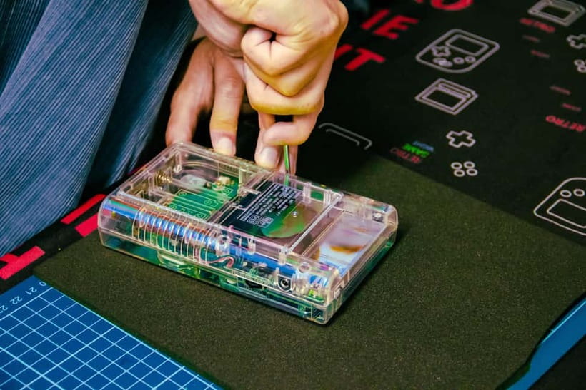 Tokyo: Gameboy Mod Workshop at Akihabara - Group size, location, and practical details