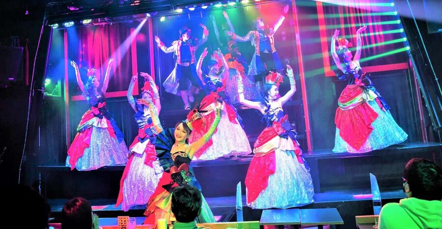 Tokyo GINZA: KONPARU Japanese Cabaret Show with Drink - The pre-show hour: drinks, snacks, and photographs