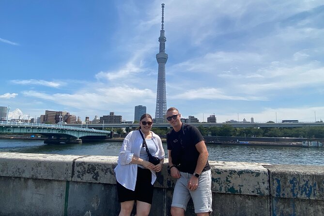 Tokyo : Hand-Roll Sushi Class, Skytree view & Asakusa Tour - Snack stalls and souvenirs on Nakamise Street