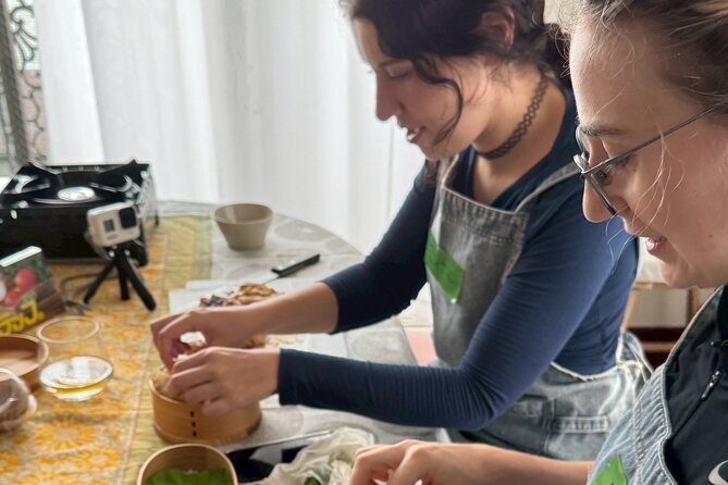 Tokyo Haneda: Bento & Ramen Gyoza Cooking Class in a Local home - A Japanese cooking class in a real neighborhood
