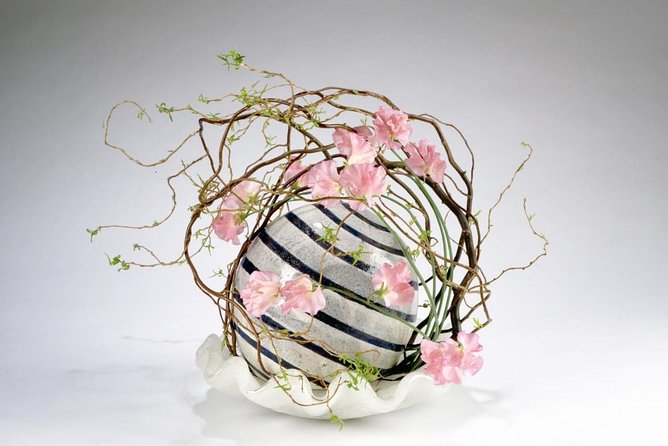 Tokyo Ikebana, Japanese Traditional Flower Arrangement Experience - The First Lesson: Form, Angle, and Space