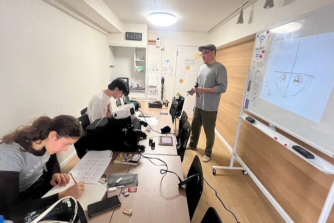 Tokyo/Ikebukuro Manga drawing workshop by pro-Manga artists - Turning a Tokyo memory into a manga scene