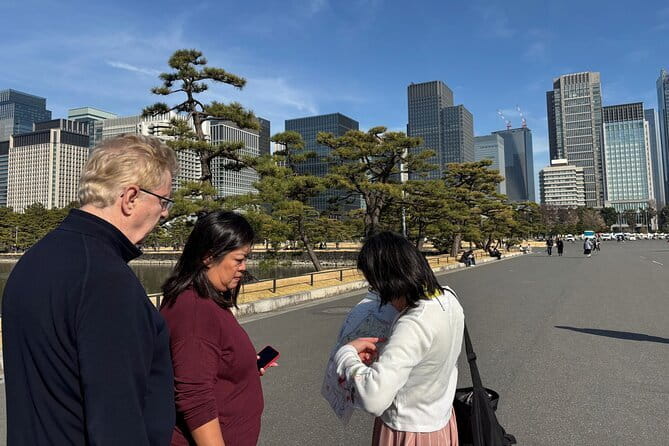 Tokyo Imperial Palace and Heritage of Edo Castle Private Tour - Starting beside Tokyo Station’s red-brick facade