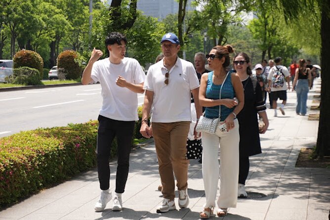 Tokyo: Imperial Palace and Shogun Historical Walking Tour - Why the East Gardens are worth your time