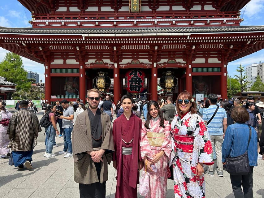 Tokyo: Imperial Palace and Shogun Walking Tour - The palace grounds and the shift from shogun to emperor