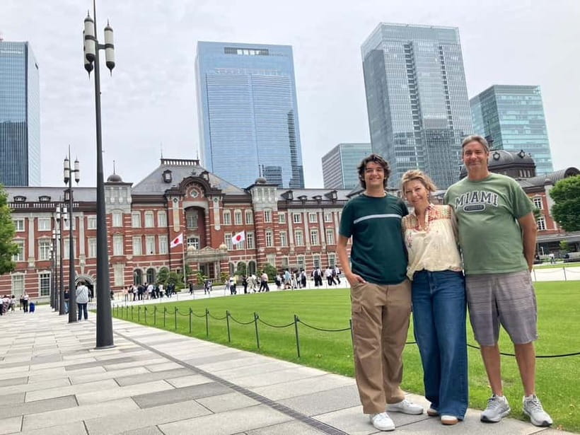 Tokyo: Imperial Palace East Gardens and Tokyo Station Tour - Key points at a glance