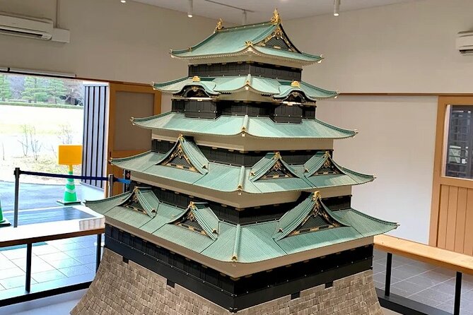 Tokyo Imperial Palace:Guided Walking Tour of East Gardens - Meeting at Wadakura Fountain Park
