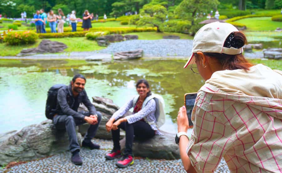 Tokyo: Imperial Palace Japanese History Walking Tour - Gardens, bamboo, trees, and royal koi