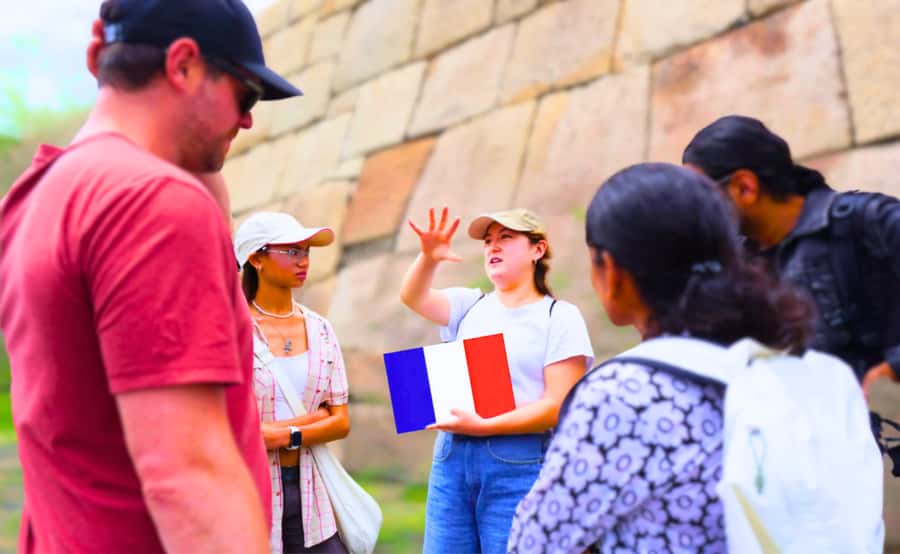 Tokyo: Imperial Palace, the history of Japan (ENGLISH GUIDE) - Meeting at Wadakuramon Fountain Park