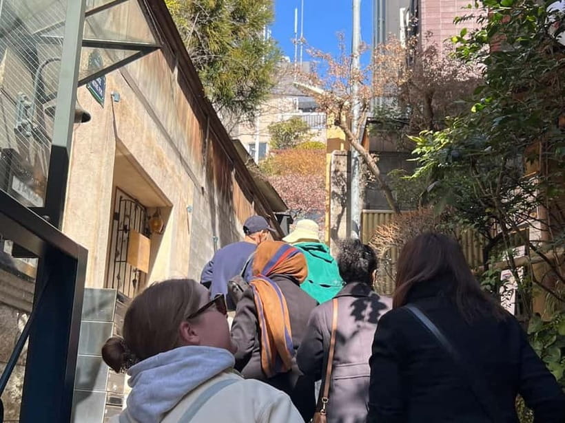 Tokyo: Imperial Palace with Nostalgic Alley Kagurazaka tour - Is $51 a fair price?