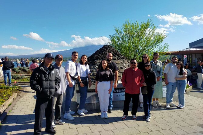 Tokyo: Instagram-Worthy Mt Fuji & Lake Kawaguchiko Day Trip - Lake Kawaguchiko and Oishi Park’s seasonal flowers