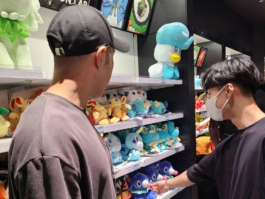 Tokyo: Japanese anime stores with ramen lunch in Shibuya - Shibuya’s character shops in a compact 150-minute outing