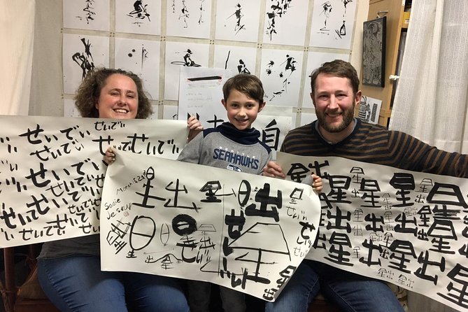 Tokyo Japanese Calligraphy Experience with a Master Artist - Meeting the master at his Tokyo studio