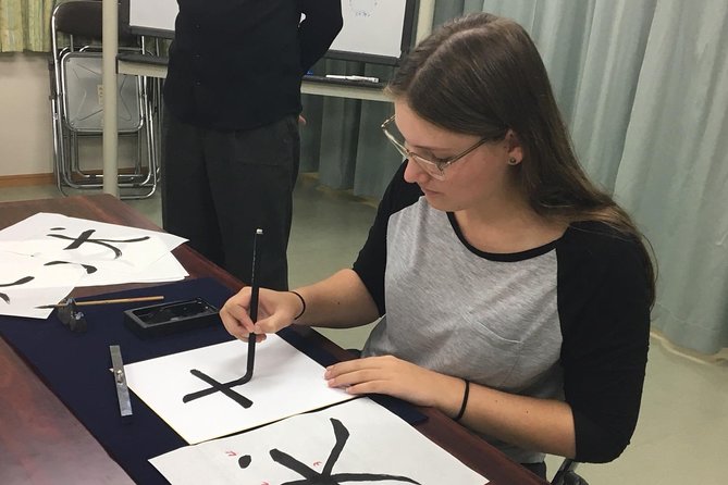 Tokyo Japanese Calligraphy Experience with a Master Artist - What you do during the 90-minute experience