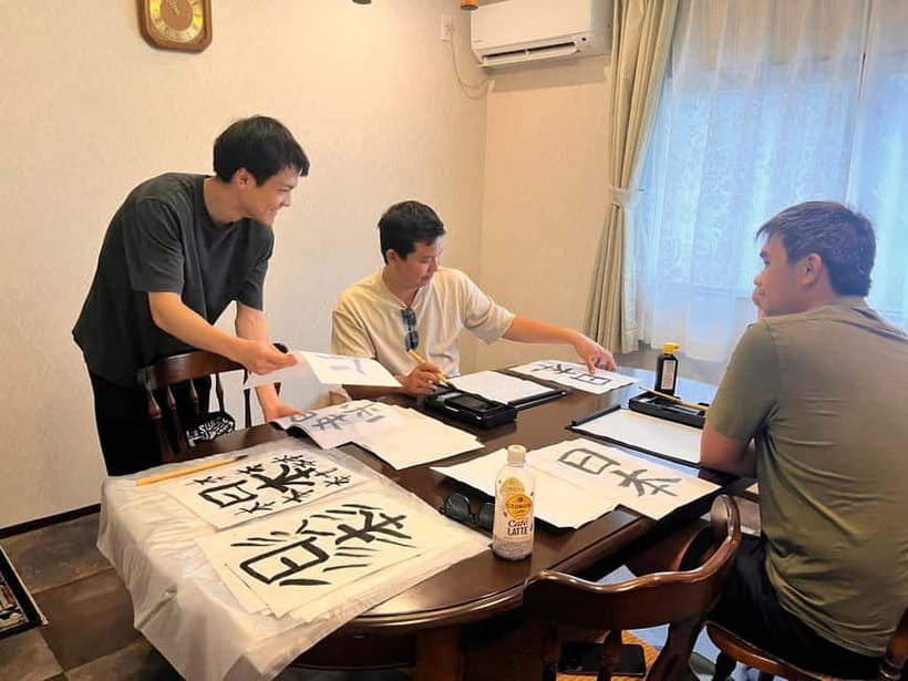 Tokyo: Japanese Calligraphy Lesson with Skilled Instructor - Choosing a Japanese word in Asakusa